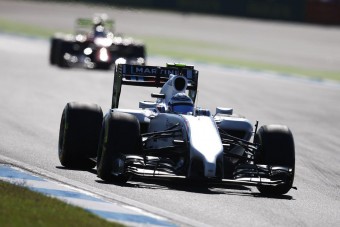 F1: Tűz miatt menekültek a williamsesek
