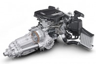 A jelenlegi Audi A8 Hybrid hajtáslánca, 2.0 TFSI benzinmotorral. Nem aratott áttörő sikert.