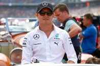 F1: Hamiltonnak terápia kell a Magyar Nagydíjra 51