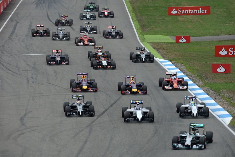 F1: Rosberg győzött, Hamilton 17 helyet javított 21
