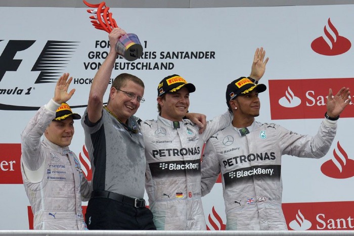 F1: Rosberg győzött, Hamilton 17 helyet javított 6