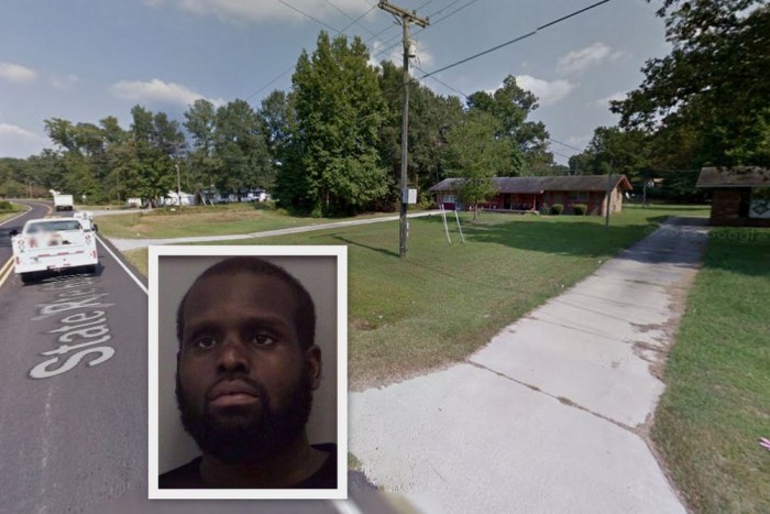 Az autóban hagyta csecsemőit, amíg szexelt