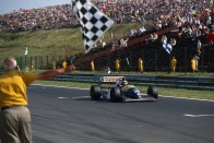 Damon Hill 1993-ban a Hungaroringen aratta első F1-es győzelmét
