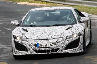 Már Európában tesztel az új Honda NSX!
