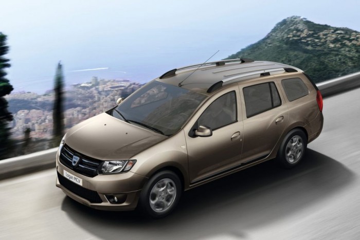 Melyik autó nem viszi a pénzt? 3 9. Dacia Logan MCV 1,5 dCi. Egyetlen kompakt kombiként tudott bekerülni a kisautók uralta mezőnybe. Ára alacsonyabb a városi minkénél, márkaszervizek árszintje igazodik a nyomott árakhoz és fogyasztása is elhanyagolható