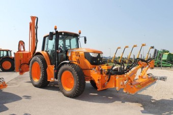 Spéci traktorok a Magyar Közútnak