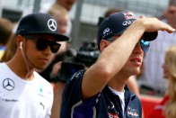 F1: A McLaren és a Merci is Vettelt akarja 8