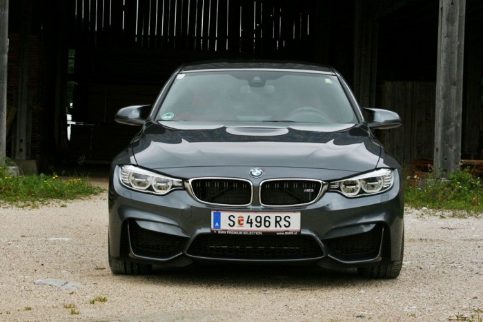 Az M3 a BMW 911-ese. Pályán és utcán egyaránt megállja a helyét