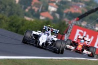 F1: Hamilton az élen, Rosberg századokra 33