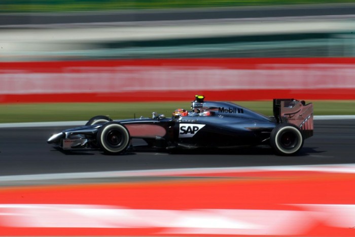 F1: Rendetlenkednek az autók Mogyoródon 10