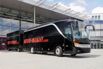 Ezzel utaznak a hírességek