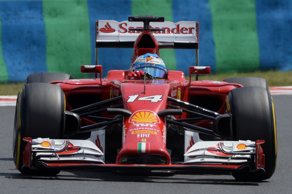 F1: Hamilton égett a Hungaroringen, Rosbergé a pole 7