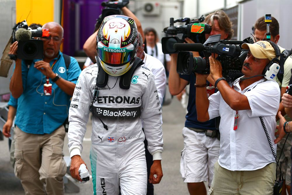 F1: Hamilton égett a Hungaroringen, Rosbergé a pole 9