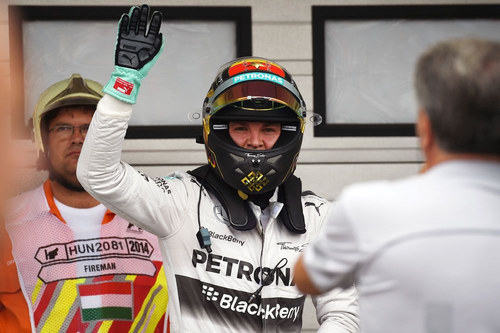 F1: Hamilton égett a Hungaroringen, Rosbergé a pole 13