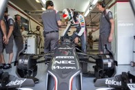 F1: Ecclestone-t fúrja a Mercedes 68