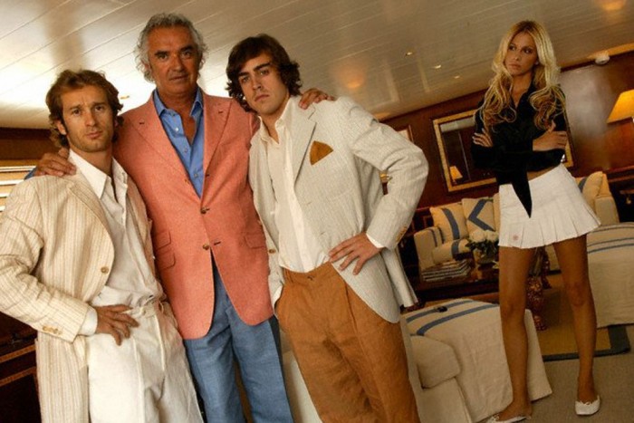 33. születésnapját ünnepli Fernando Alonso 24 A Briatore fiúk. Jarno Trulli és Fernando Alonso fogják közre a Forma-1 egyik legdörzsöltebb figuráját, Flavio Briatorét.