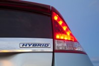 Feladják hibrid programjaikat az autógyártók? 2