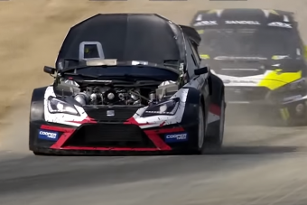 Lesből támadó motorháztetők gyűjteménye