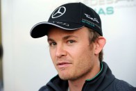 F1: A Mercedes befogta Hamiltonék száját 5