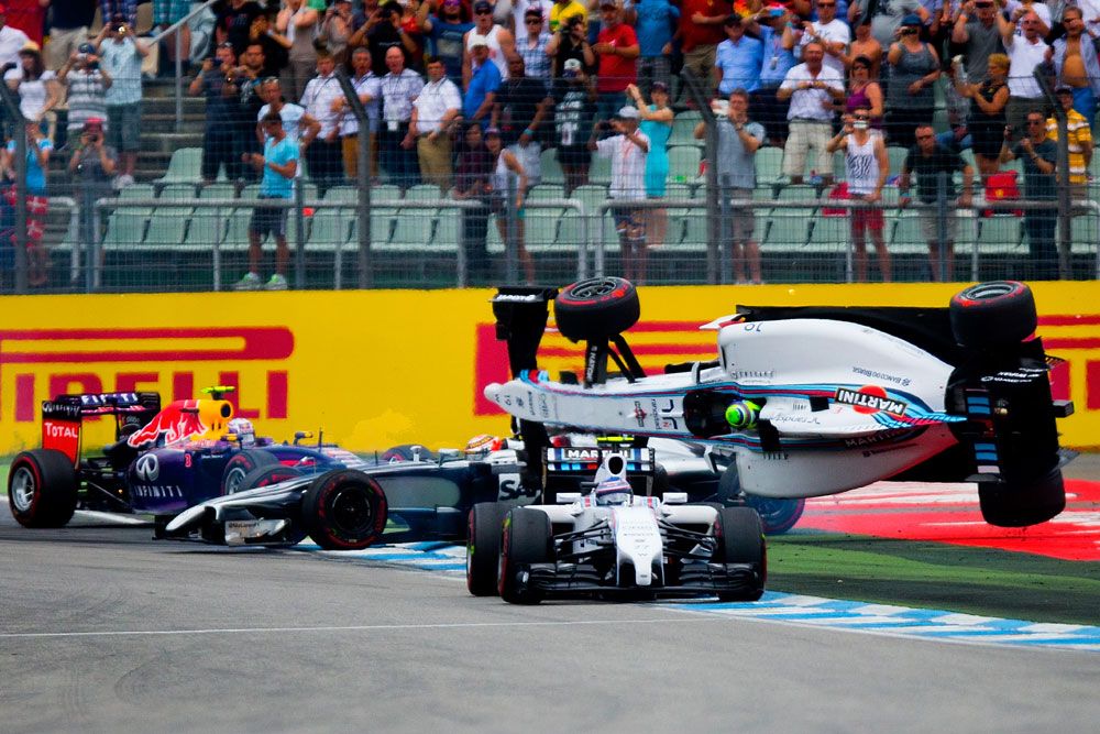 F1: Szándékosan lassítja magát a Red Bull 9
