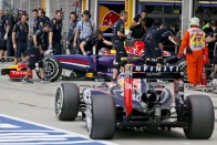 F1: Eltűnik a targoncaorr a Lotusról 56