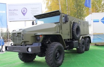 Páncélosokkal erősítenek az oroszok