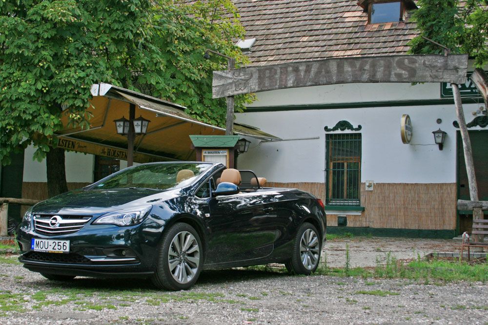 Audi A5 és BMM Hármas kabrió ellen szánja az Opel