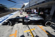 F1: Guruló laboratóriummal versenyez a McLaren 2