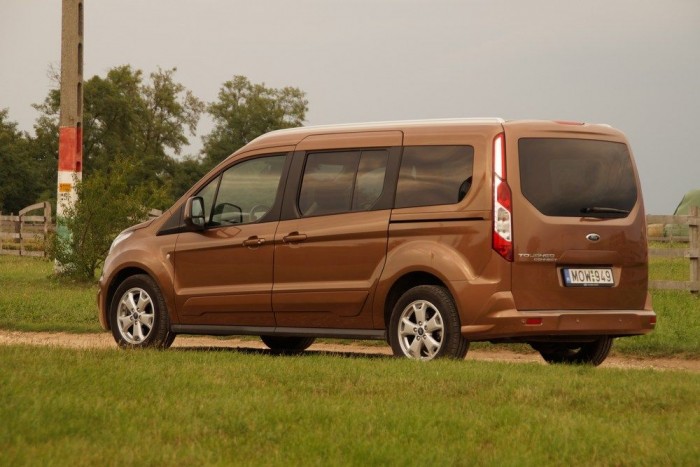 Amiből kiröhögöd a családi kombikat 7 | Vezess Új modell, ezért a listaár elég húzós. A tesztautó extrákkal majdnem 7,8 millió forint