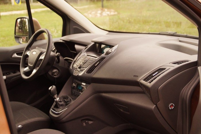 Amiből kiröhögöd a családi kombikat 12 | Vezess Izgalmasak a formák, kemények a nagy műanyagfelületek