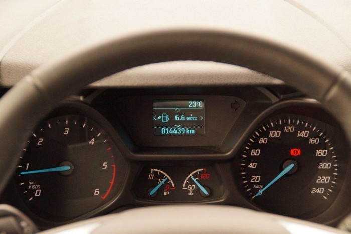 Amiből kiröhögöd a családi kombikat 14 | Vezess Csak egy picit lódít: 6,73 lett a kútnál kiszámolva