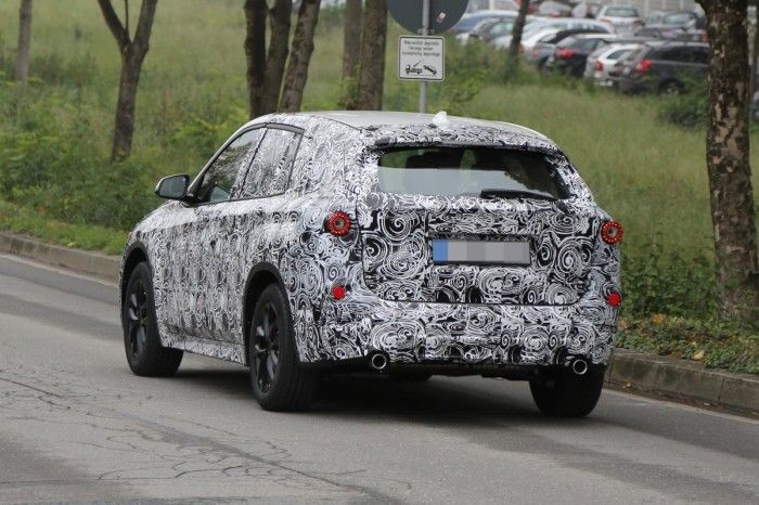 Elsőkerék-hajtás a BMW kis terepesében 5