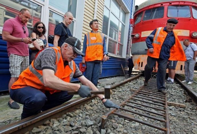 120 tonnás vonatot húzott el 6