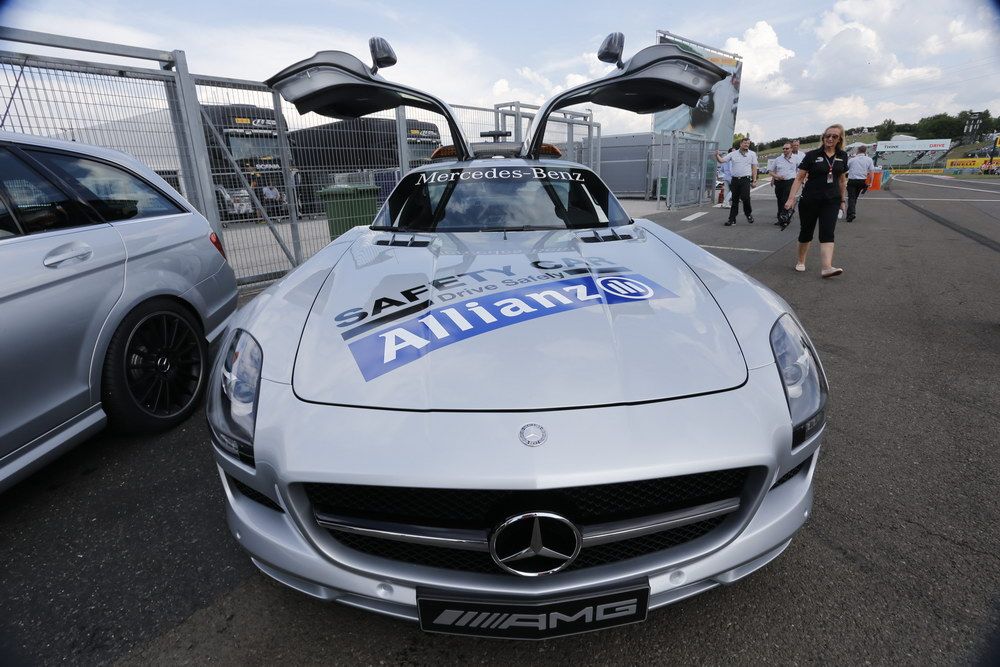 Lehet, hogy jövőre az új AMG GT nevű sportautó, a 911 konkurense váltja le az SLS AMG-t biztonsági autóként