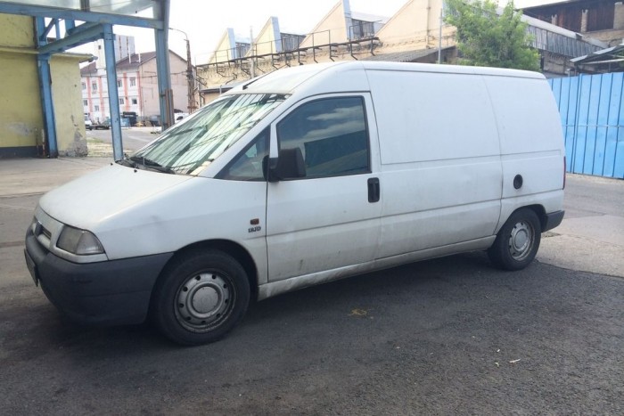 48 centivel hosszabb a ritka hosszított tengelytávú változat