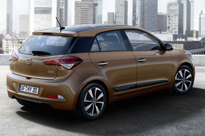 Ezzel verné a Fiestát, a Corsát a Hyundai 4