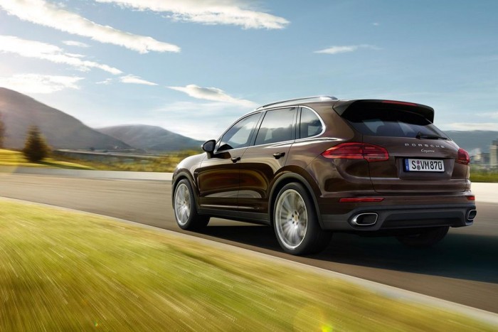 A sztárfocisták 10 kedvenc játékszere 10 | Vezess 6.- Porsche Cayenne