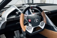 Szuperhősöknek épített autót a Toyota 16