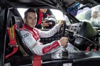 F1: Le Mans-bajnokra cserélik Kobajasit 7