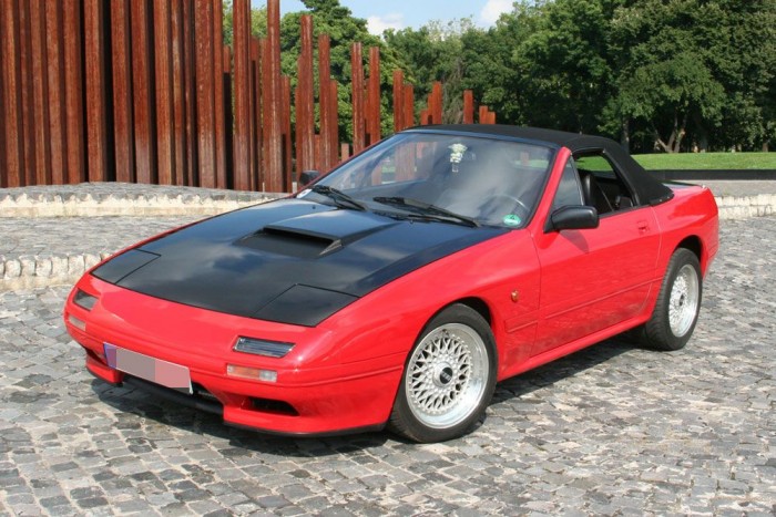 Alig van Magyarországon FC3C-s Mazda, a vételáron felül eddig 2 milliót költött rá a tulajdonosa