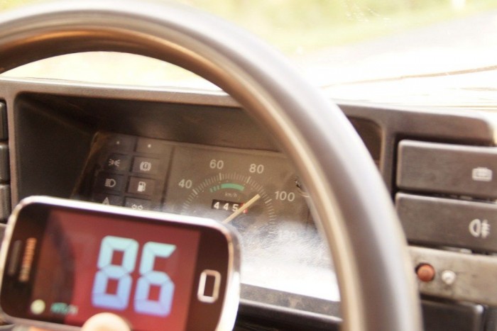 8-10 km/h-t csal az óra