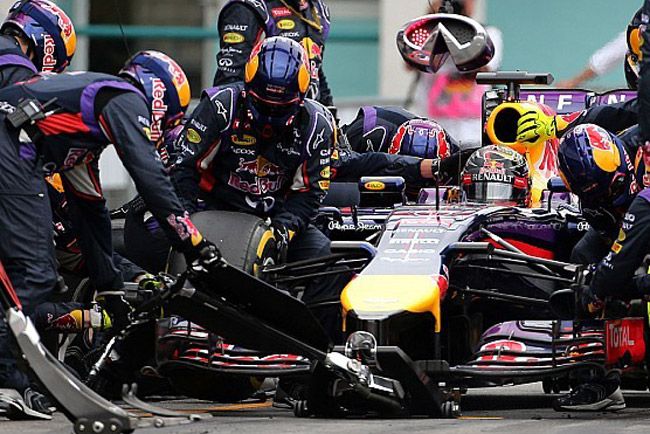 F1: Villanyautóval gyakorolnak a Red Bullnál 3