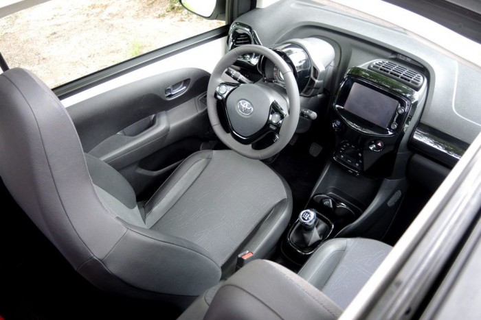 Formás, fürge csöppség 8 | Vezess A vezető köré épült a műszerfal