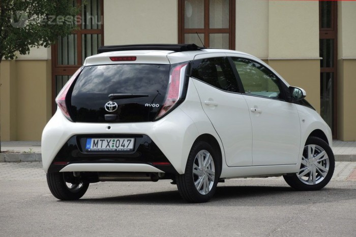 Formás, fürge csöppség 6 | Vezess A hátsó lökhárító betétje is cserélhető