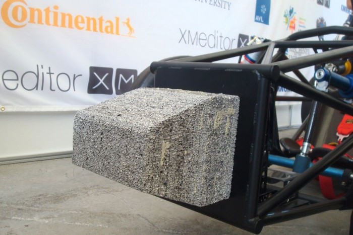 A miskolci versenyautón található alumínium hab