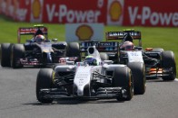 F1: Räikkönen elkenődött a negyedik helytől 35