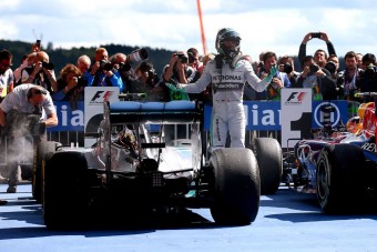 F1: Rosberg elnézést kért, és fegyelmit kapott