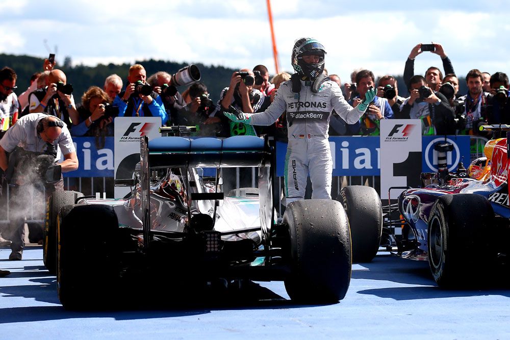 F1: Rosberget felpofozták, most visszaadta 22