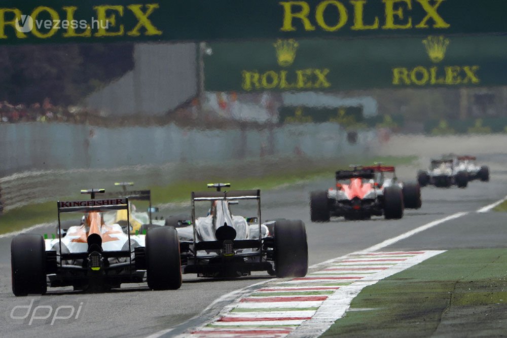 F1: A versenyre jöhet az eső 22
