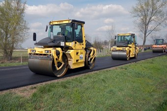 Feleannyi idő alatt épül háromszor jobb út